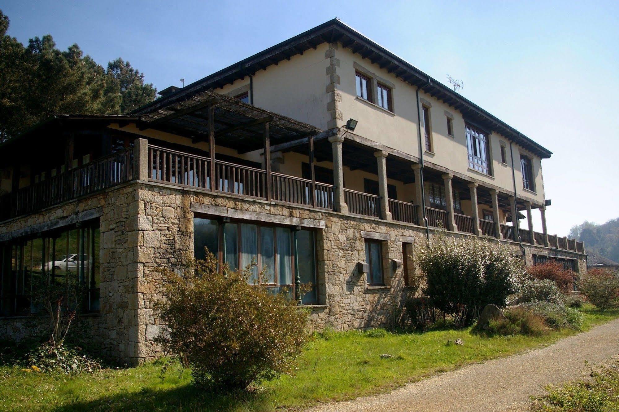 Balneario Río Pambre Hotel
